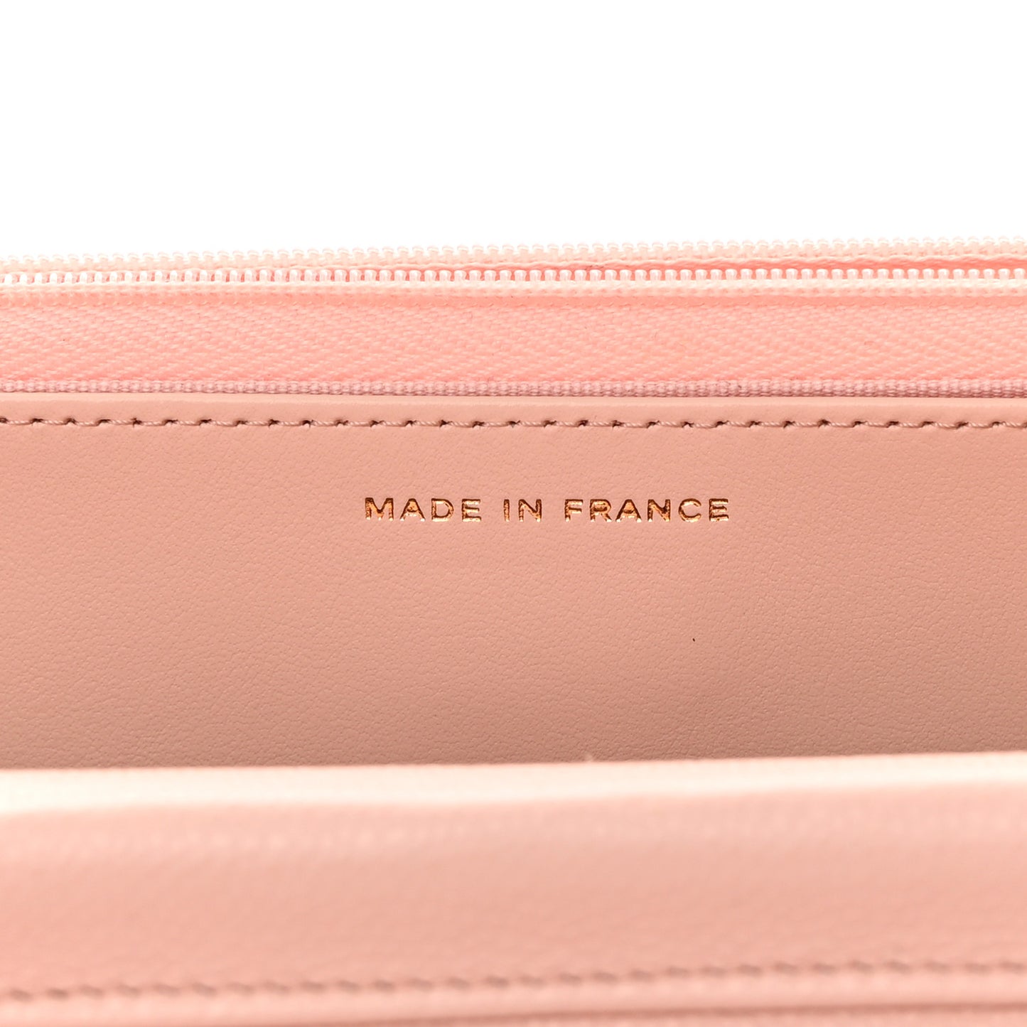 Caviar Quilted Wallet on Chain WOC Light Pink