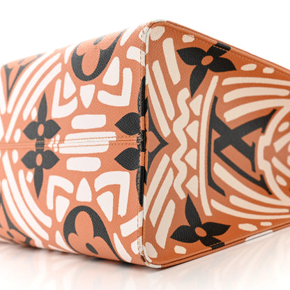 Louis Vuitton Monogram Giant Crafty Onthego GM Crème Caramel 10 of 14