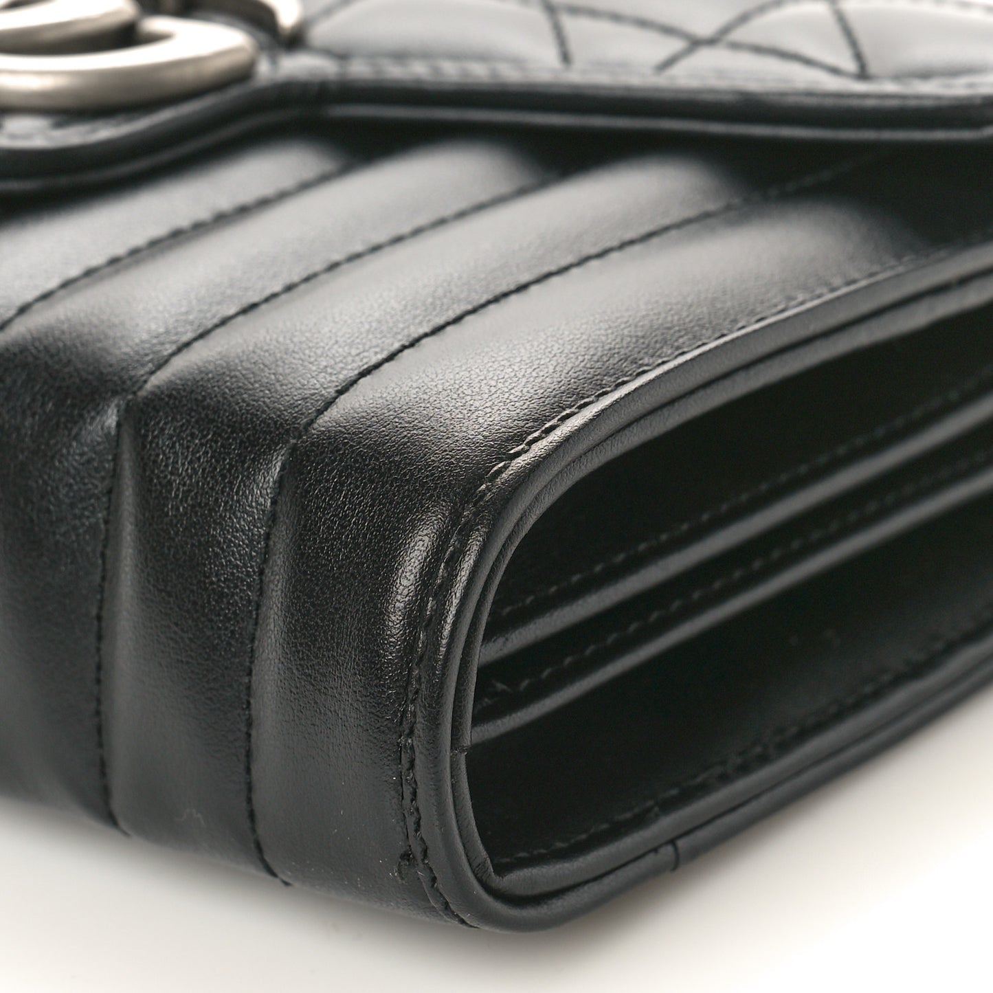 Calfskin Matelasse Aria GG Marmont Chain Wallet Black