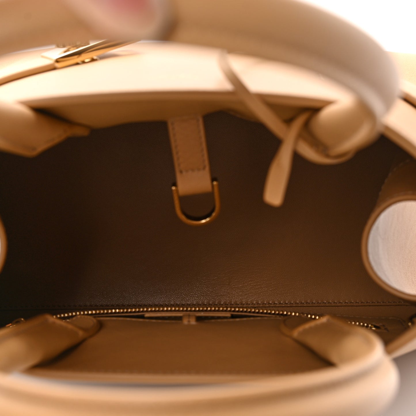 Natural Grain Calfskin Small Hug Bag Light Caramel