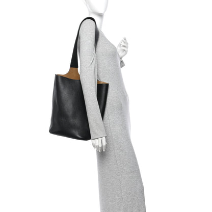 Loewe Soft Grained Calfskin Large Pebble Bucket Bag Black 2 of 10
