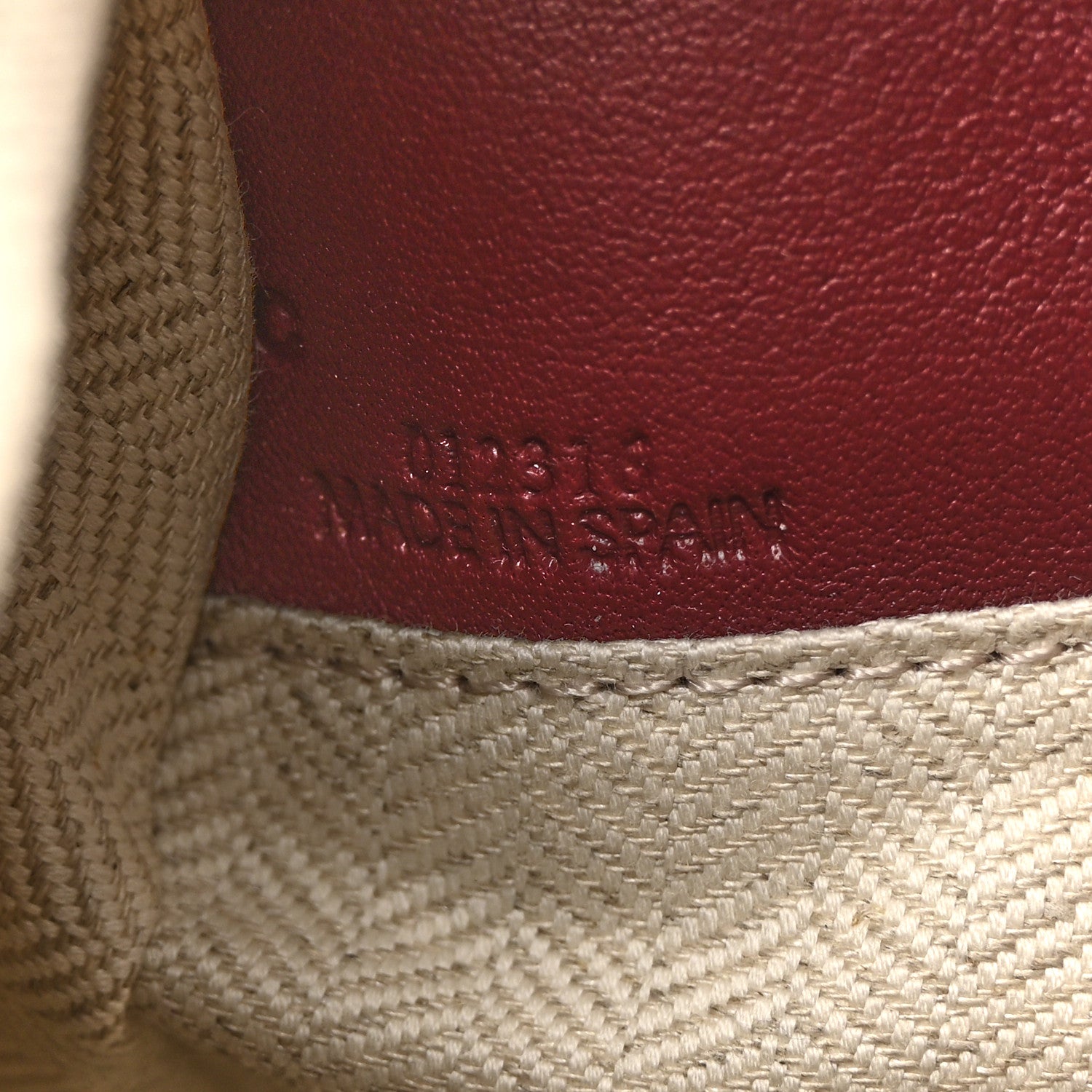 Loewe Calfskin Small Puzzle Bag Wild Berry 7 of 14
