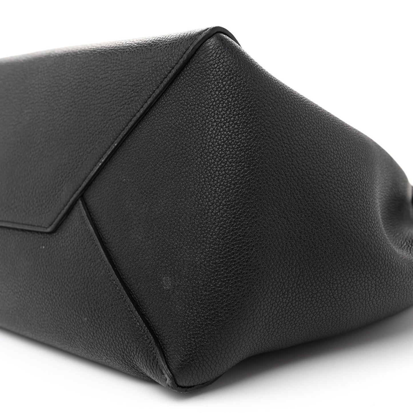 Soft Grained Calfskin Medium Belt Cabas Phantom Black