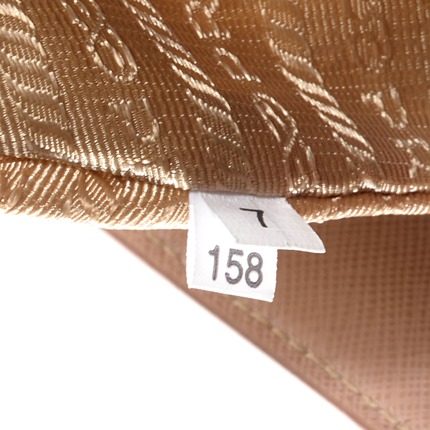 Saffiano Lux Medium Tote Cammeo