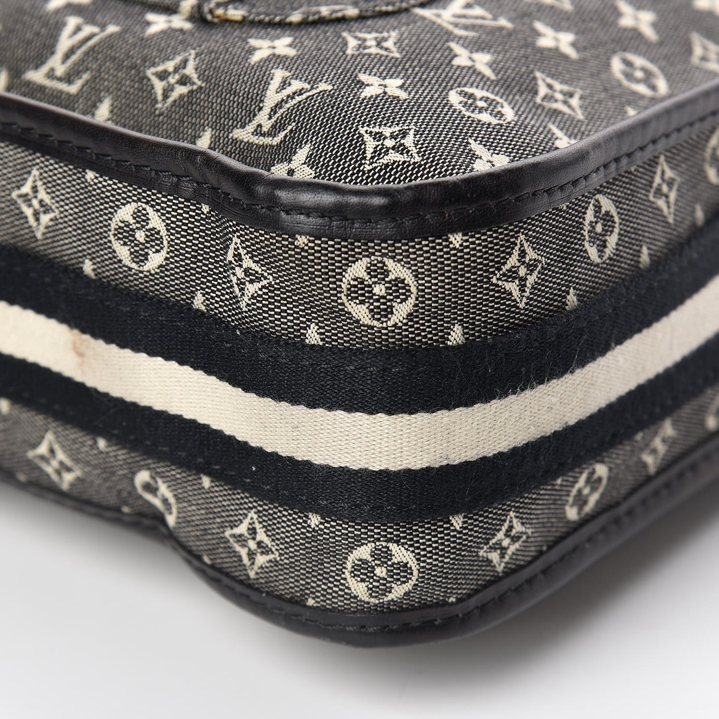 Mini Monogram Besace Mary Kate Black