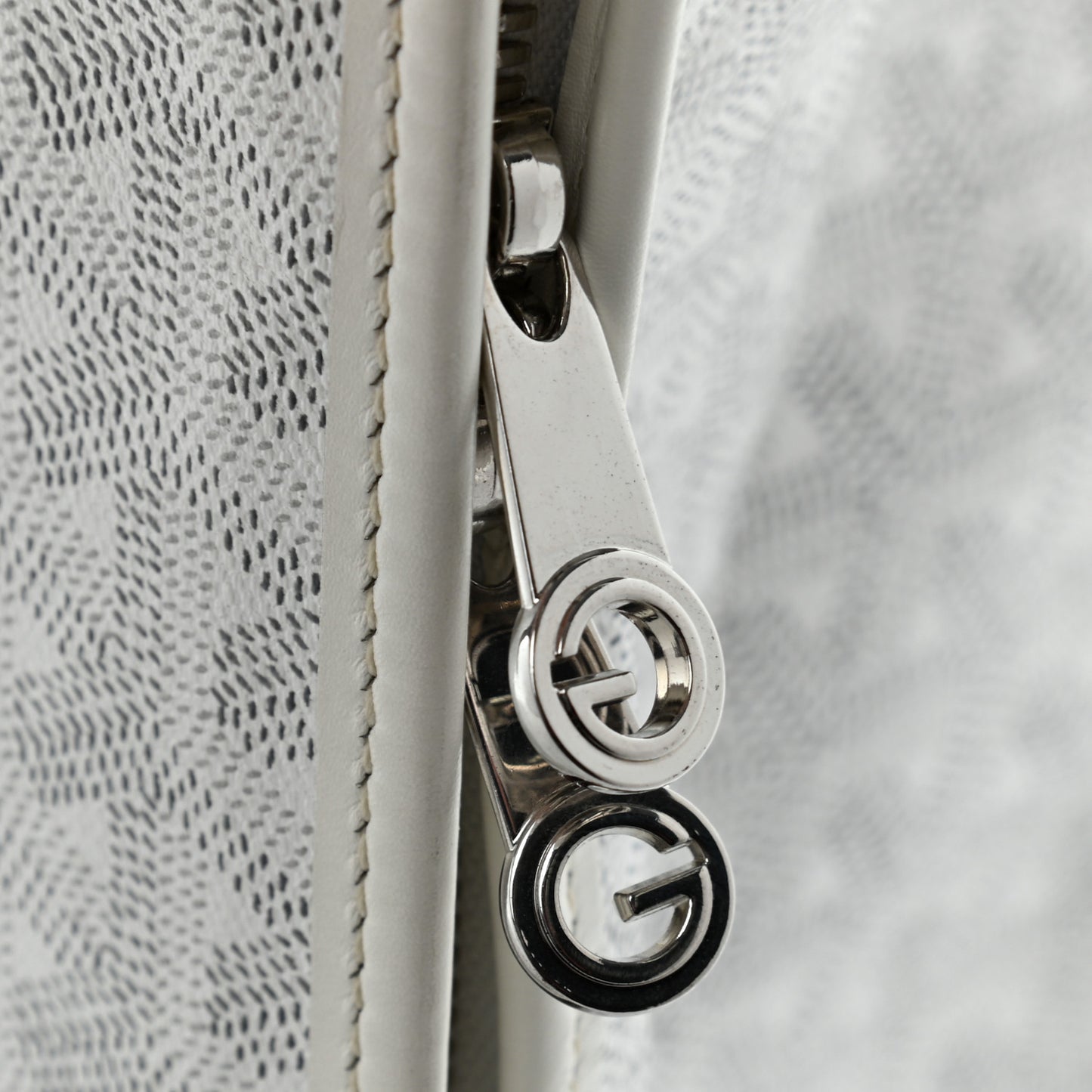 Goyardine Caravelle 50 Folding Suitcase White