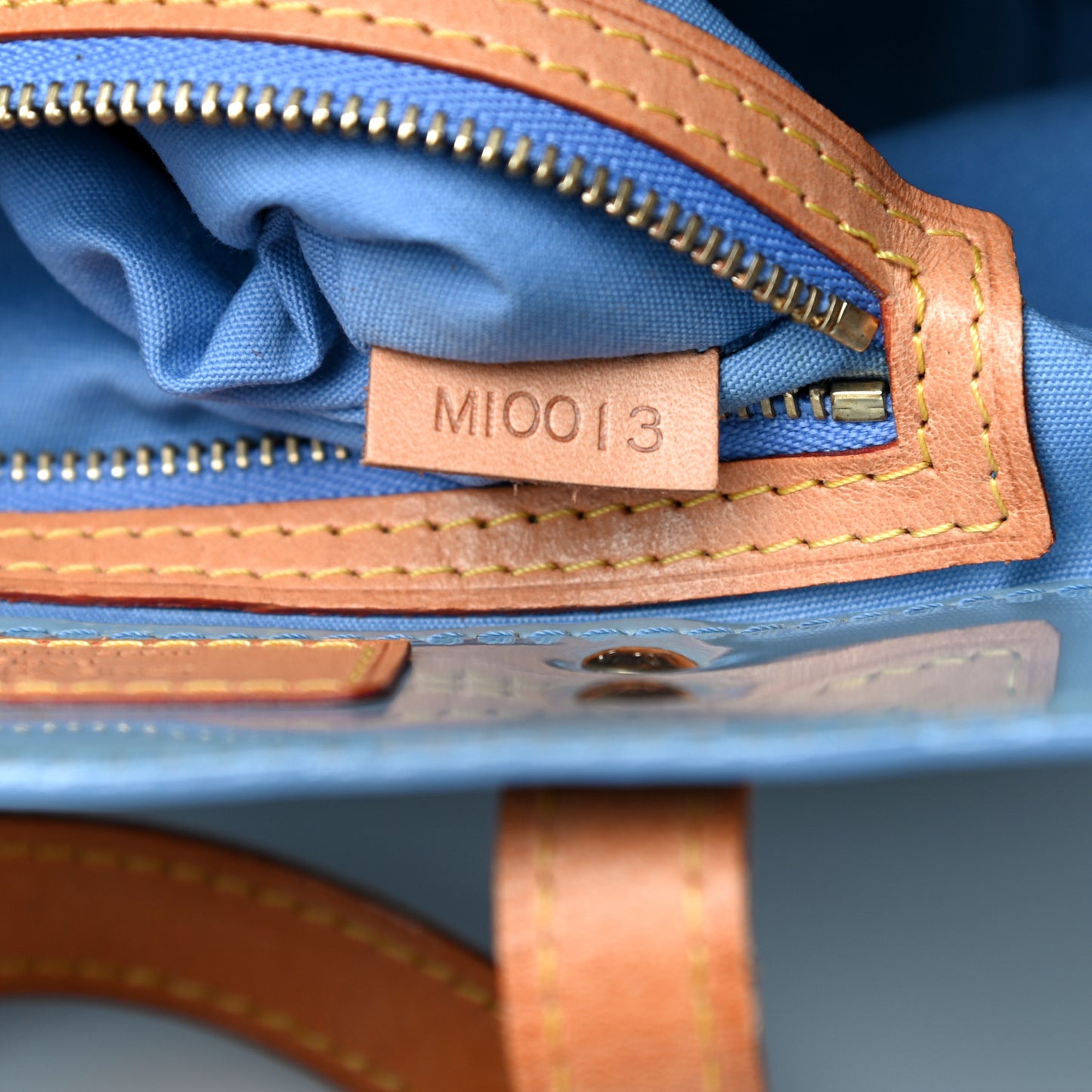 Vernis Reade PM Lavender Baby Blue