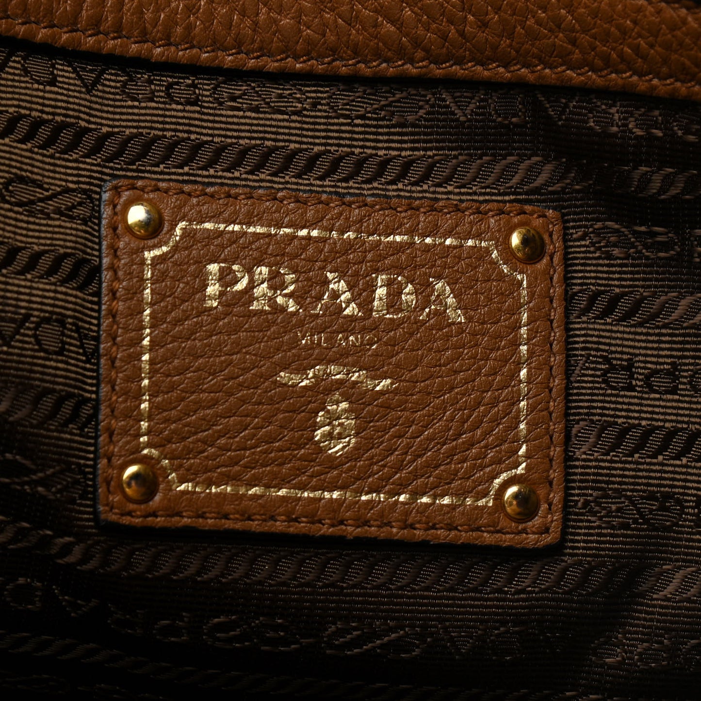 Vitello Daino Embossed Logo Tote Cannella