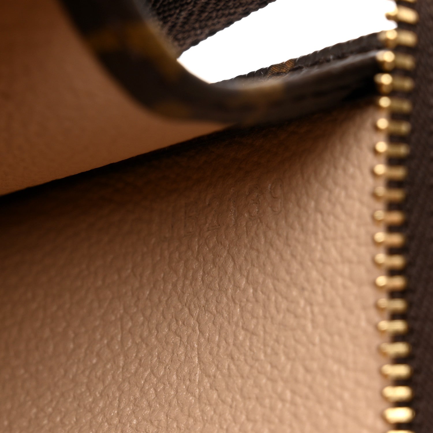 Louis Vuitton Monogram Toiletry Pouch 19 6 of 8