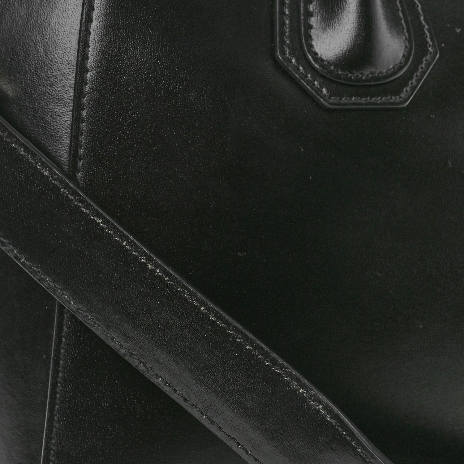 Givenchy Shiny Lord Calfskin Medium Antigona Black 11 of 12