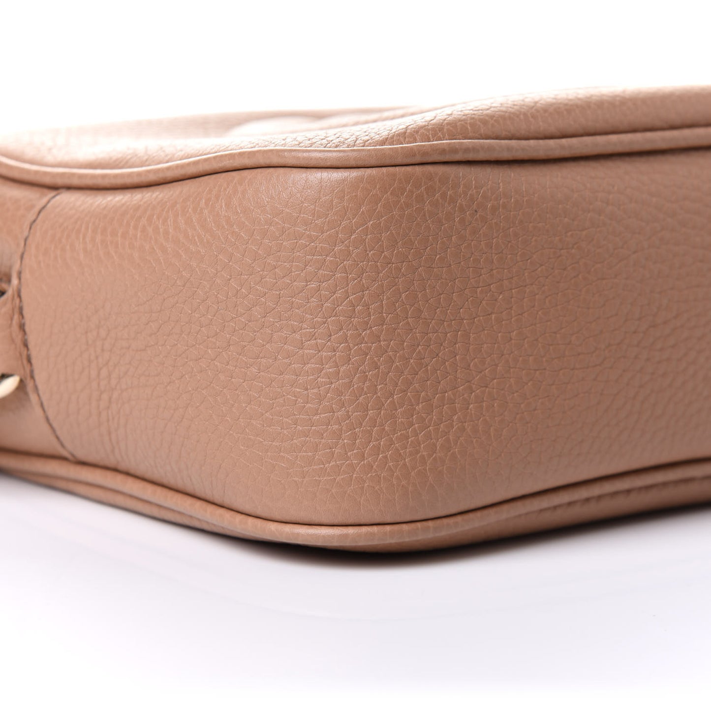 Pebbled Calfskin Small Soho Disco Bag Camelia