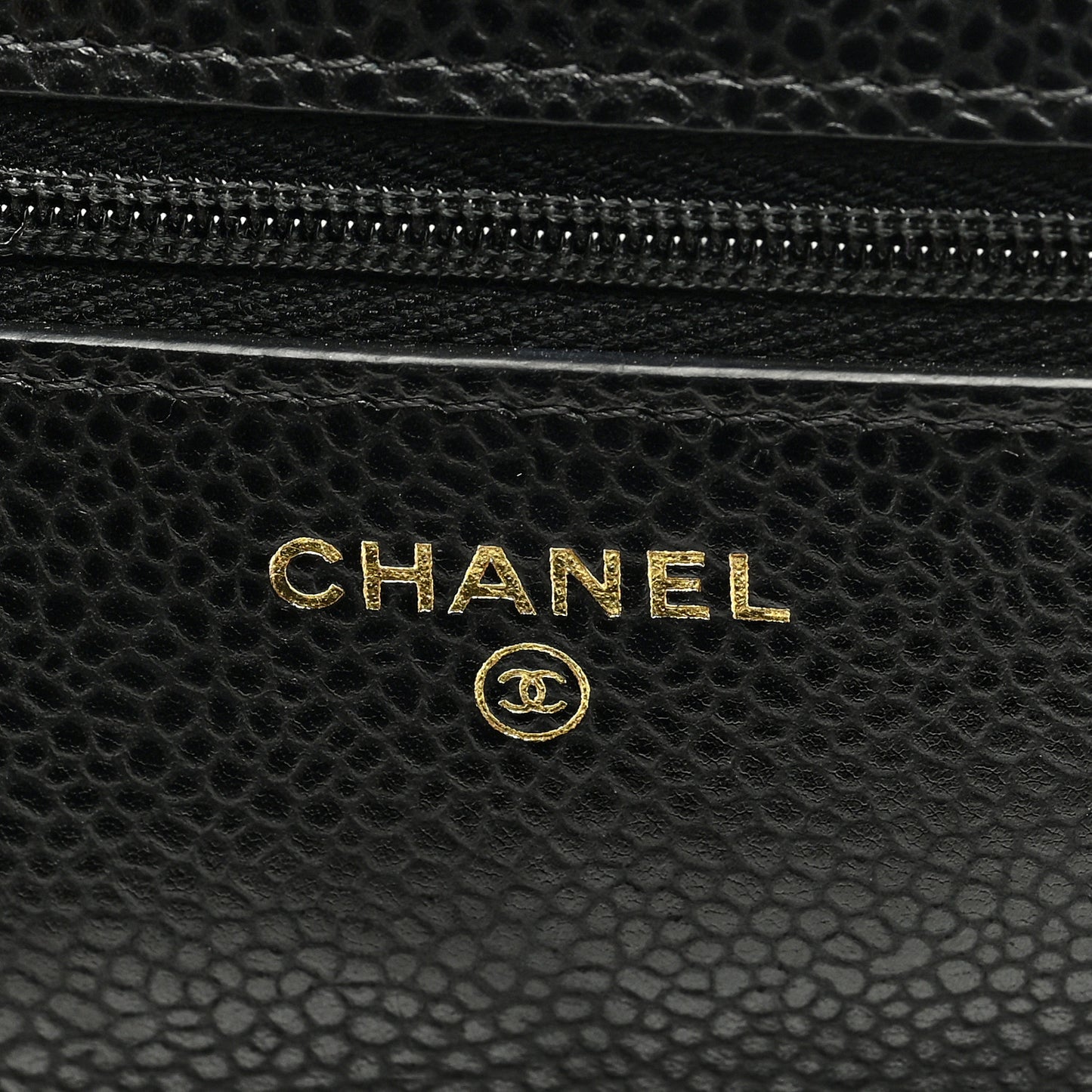 Caviar Quilted Wallet on Chain WOC Black