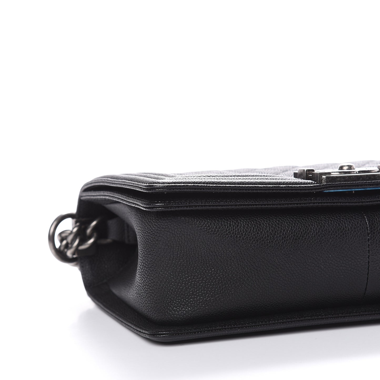 Caviar Quilted Medium Boy Flap Black