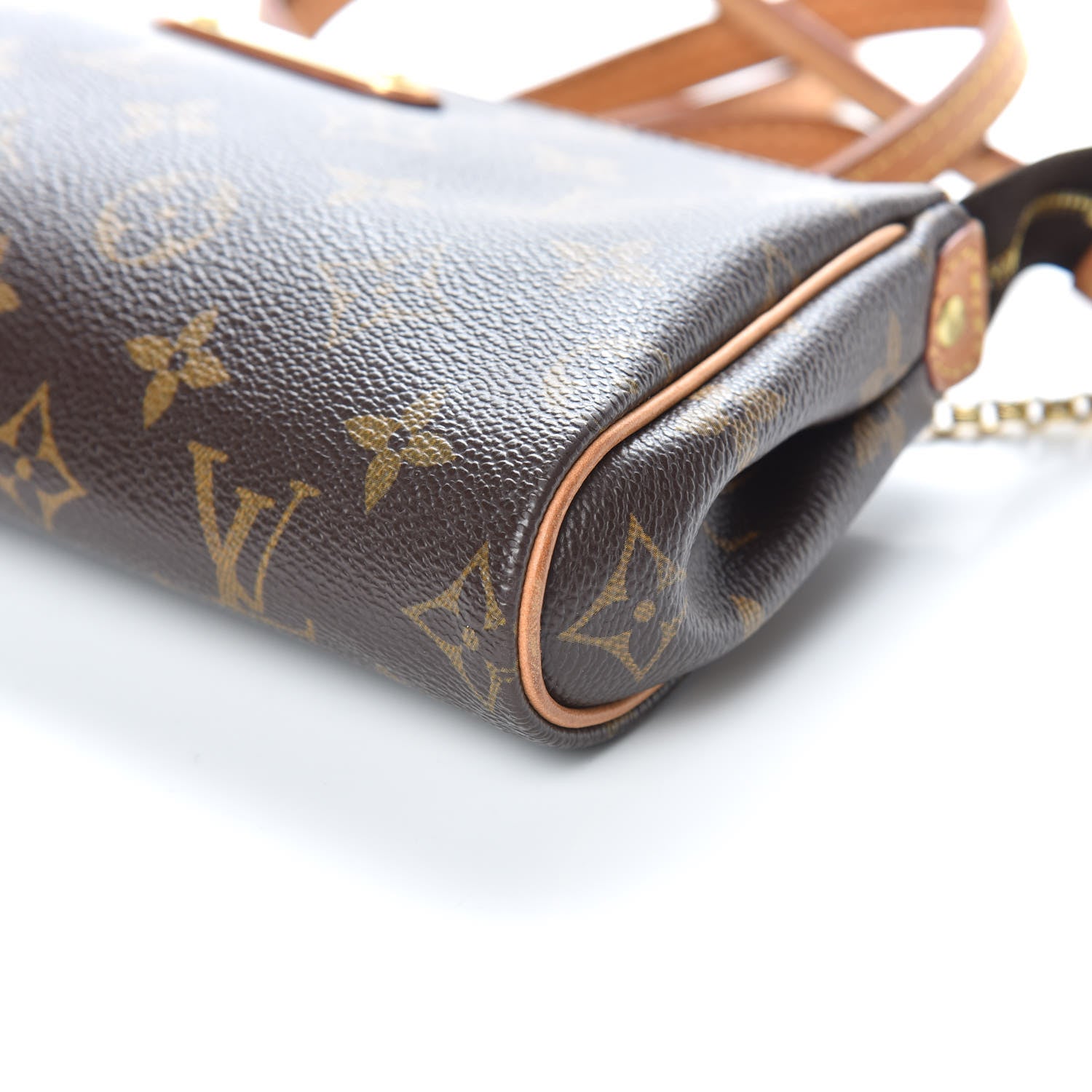 Louis Vuitton Monogram Eva Clutch 6 of 9