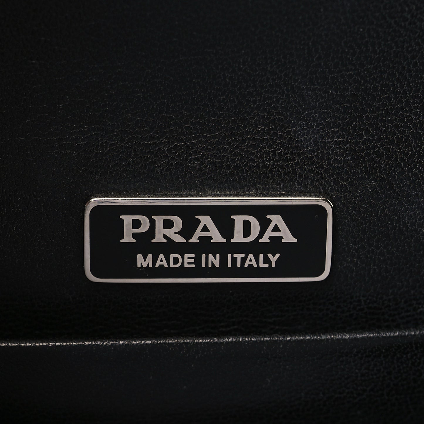 Metallic Vitello Saffiano Cahier Bag Ibisco Black