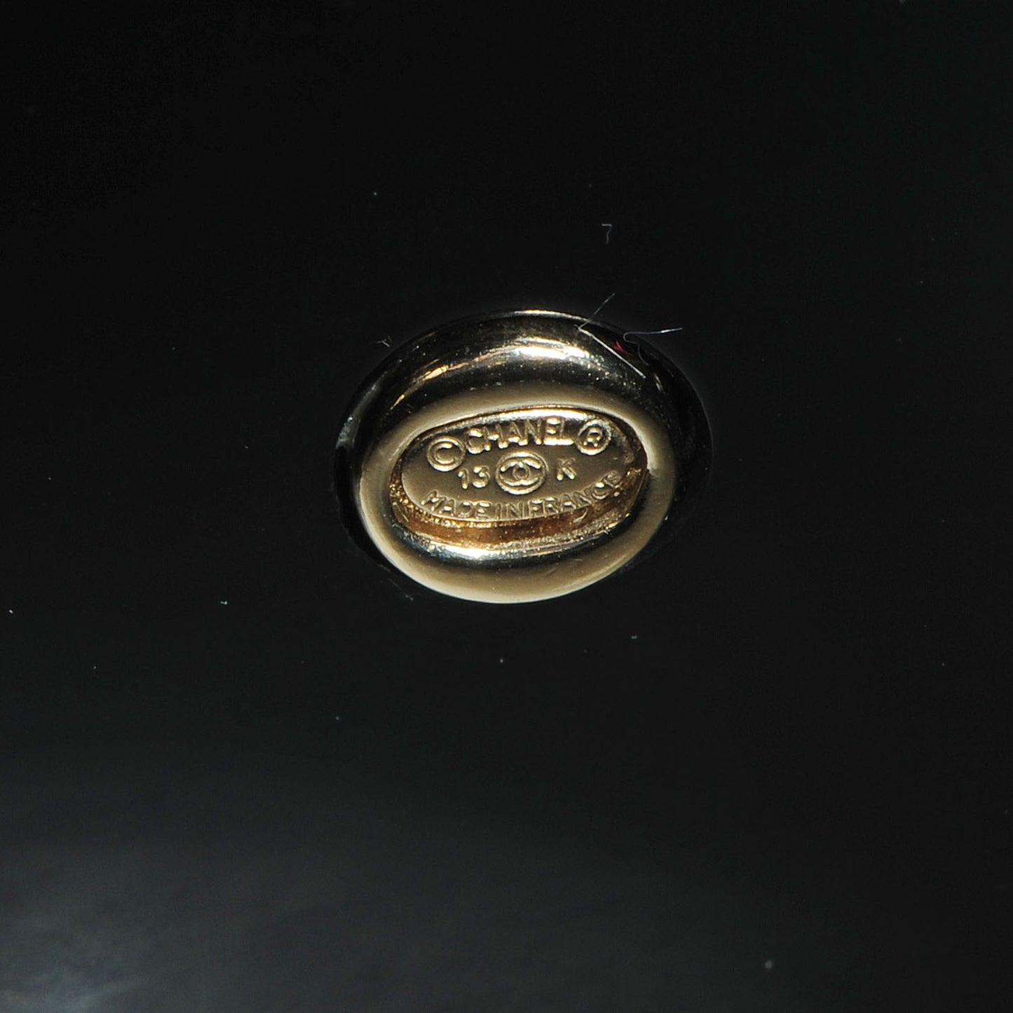 Resin Crystal CC Cuff Black Gold