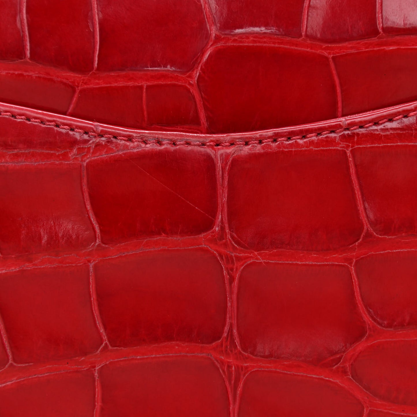 Alligator Medium Double Flap Red