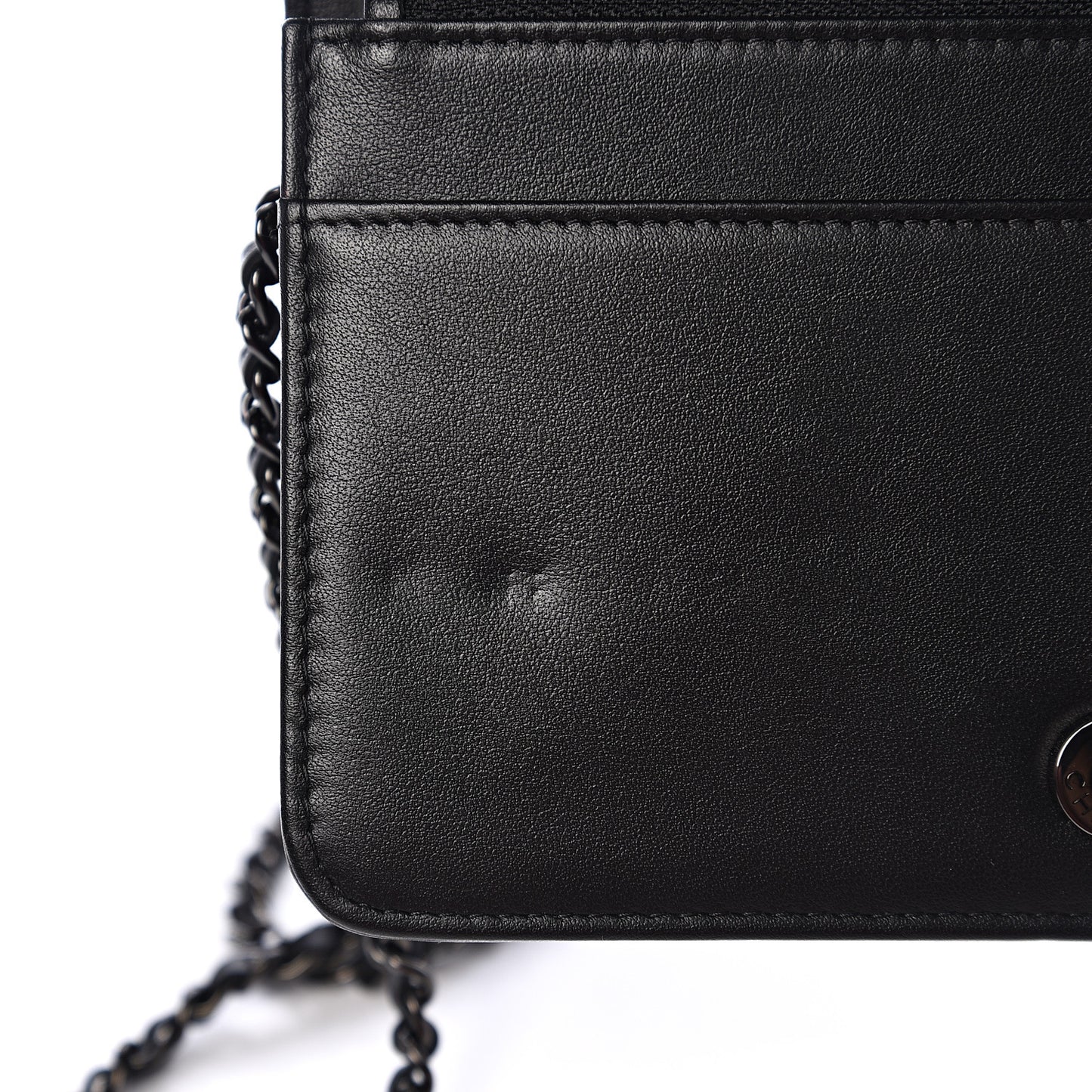 Aged Calfskin Chevron Quilted Gabrielle Wallet On Chain WOC Black