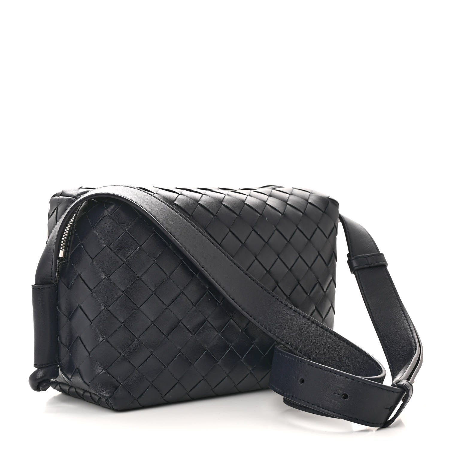 Bottega Veneta Borsa Intrecciato Shoulder Bag Space 3 of 10