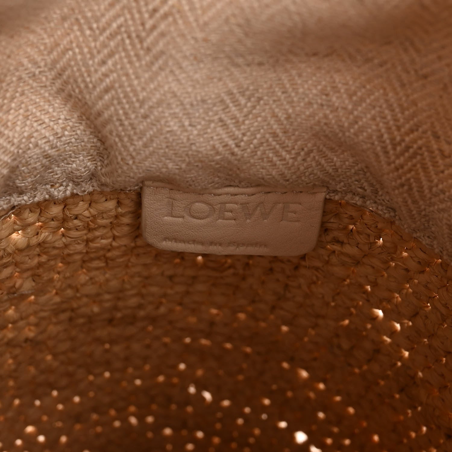 Loewe Raffia Canvas Sequin Paula's Ibiza Fish Pouch Natural Ivory 6 of 13