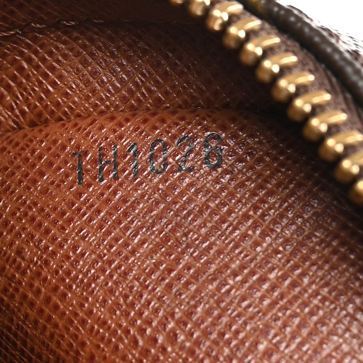 Monogram Amazone