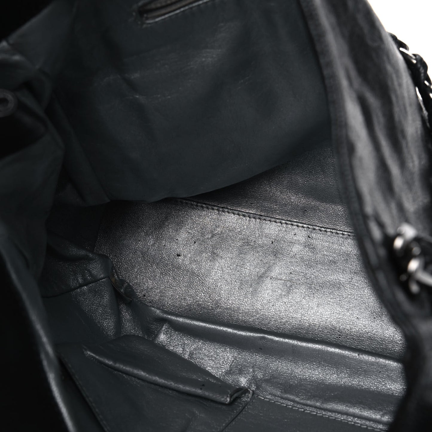 Glazed Caviar Modern Chain Tote Black