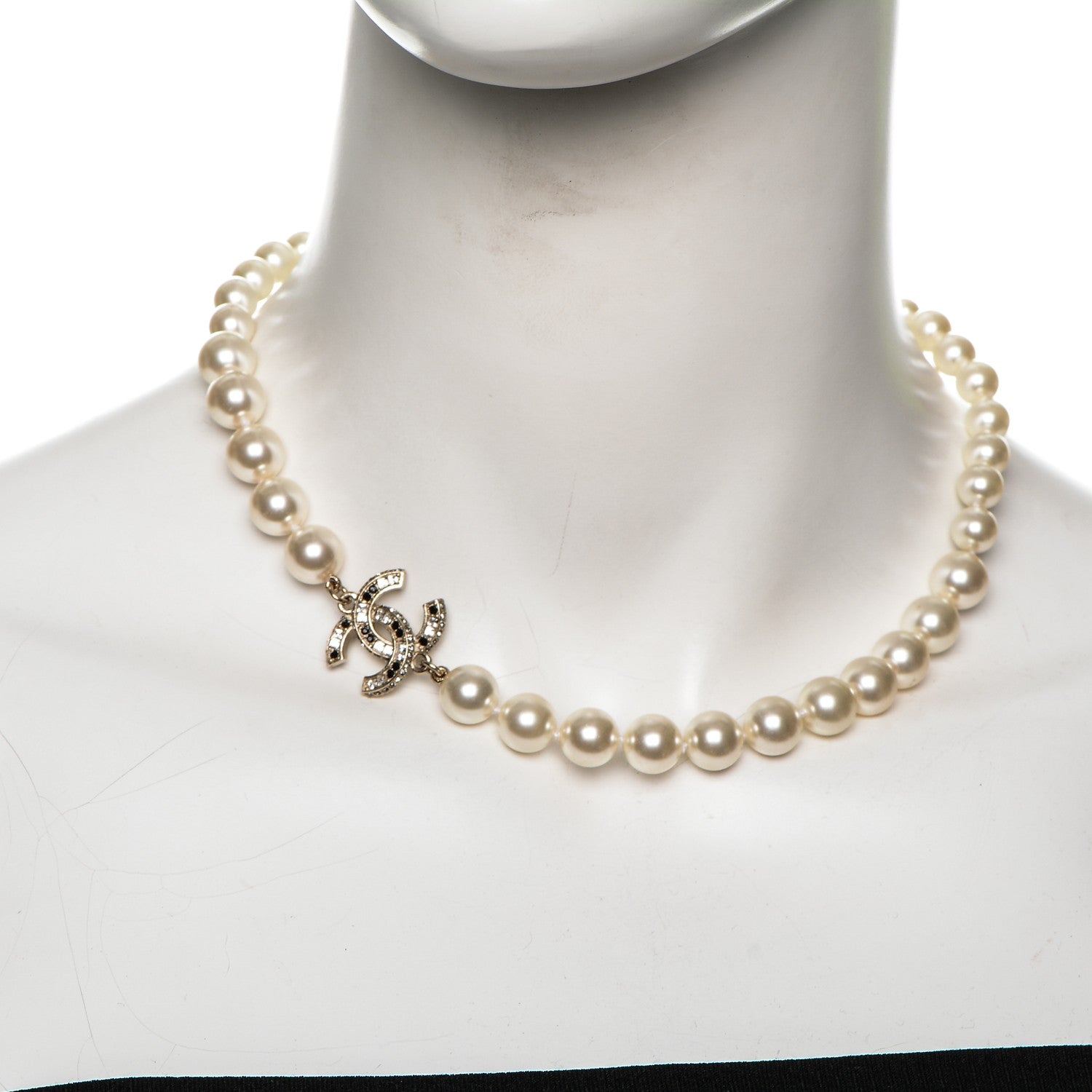 Chanel Pearl Crystal CC Short Necklace Gold 2 of 5