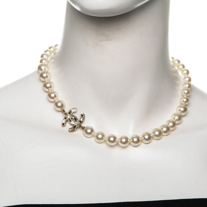Chanel Pearl Crystal CC Short Necklace Gold 2 of 5