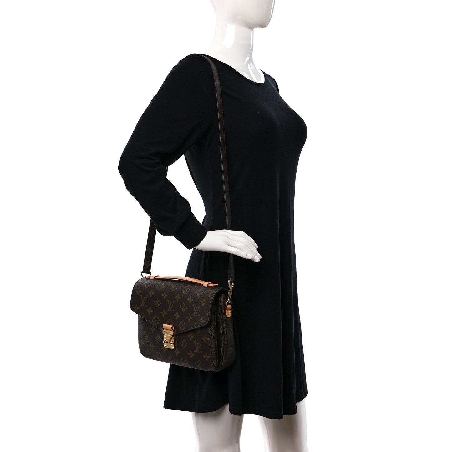 Monogram Pochette Metis