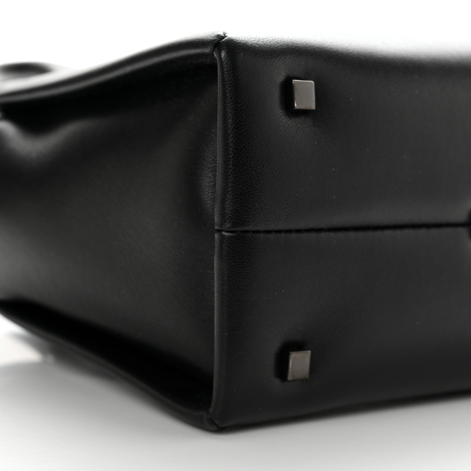 Valentino Garavani Nappa Monochrome Small One Stud Handbag Black 8 of 9