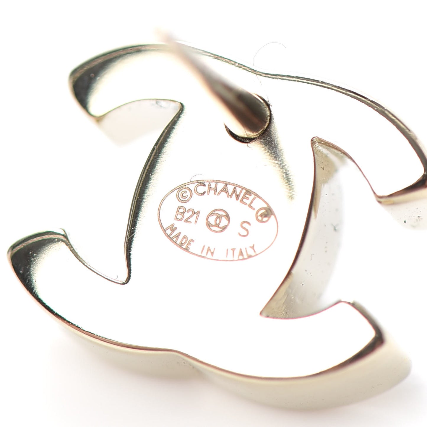 Metal CC Turnlock Earrings Gold