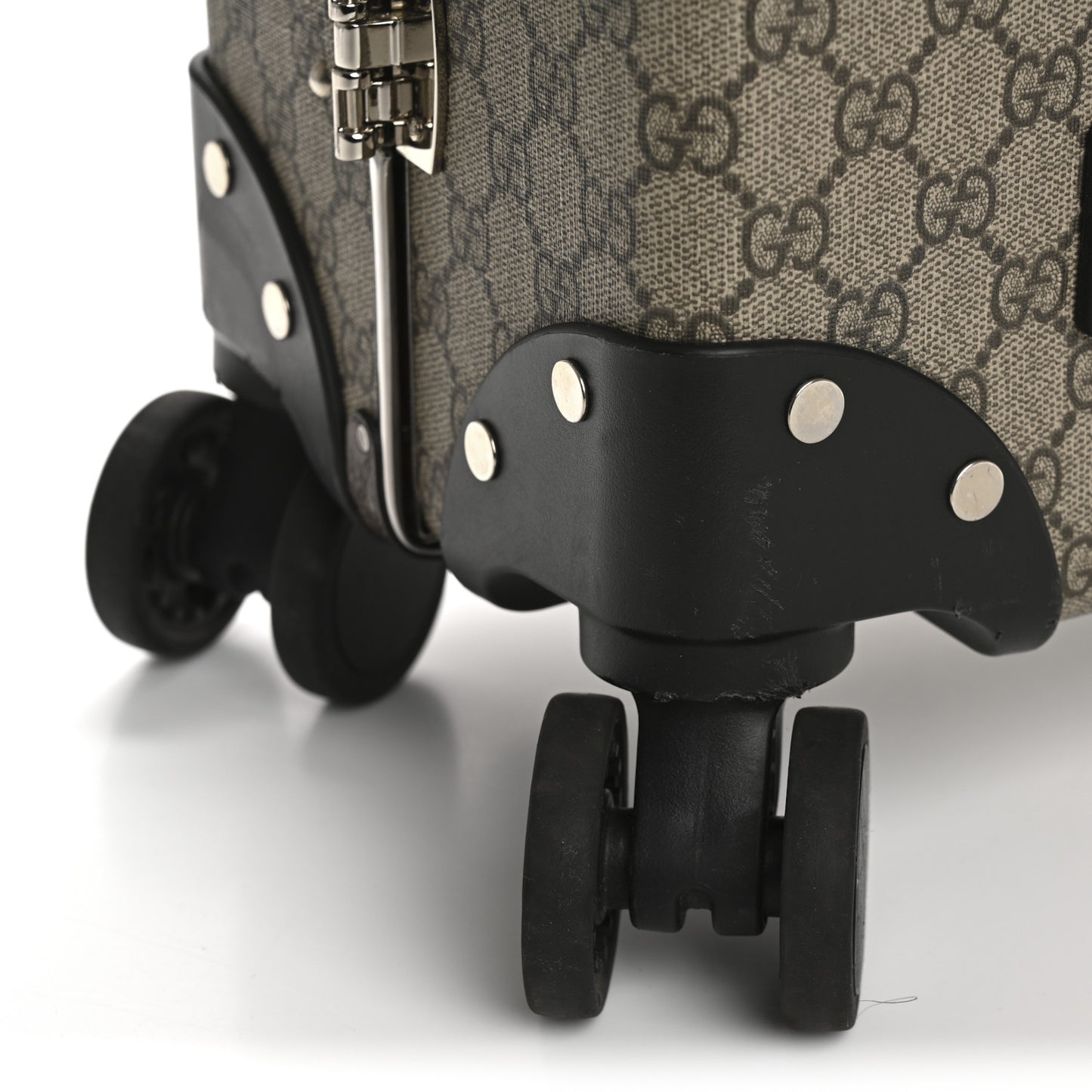 Supreme Monogram Globe-Trotter Carry-On Brown