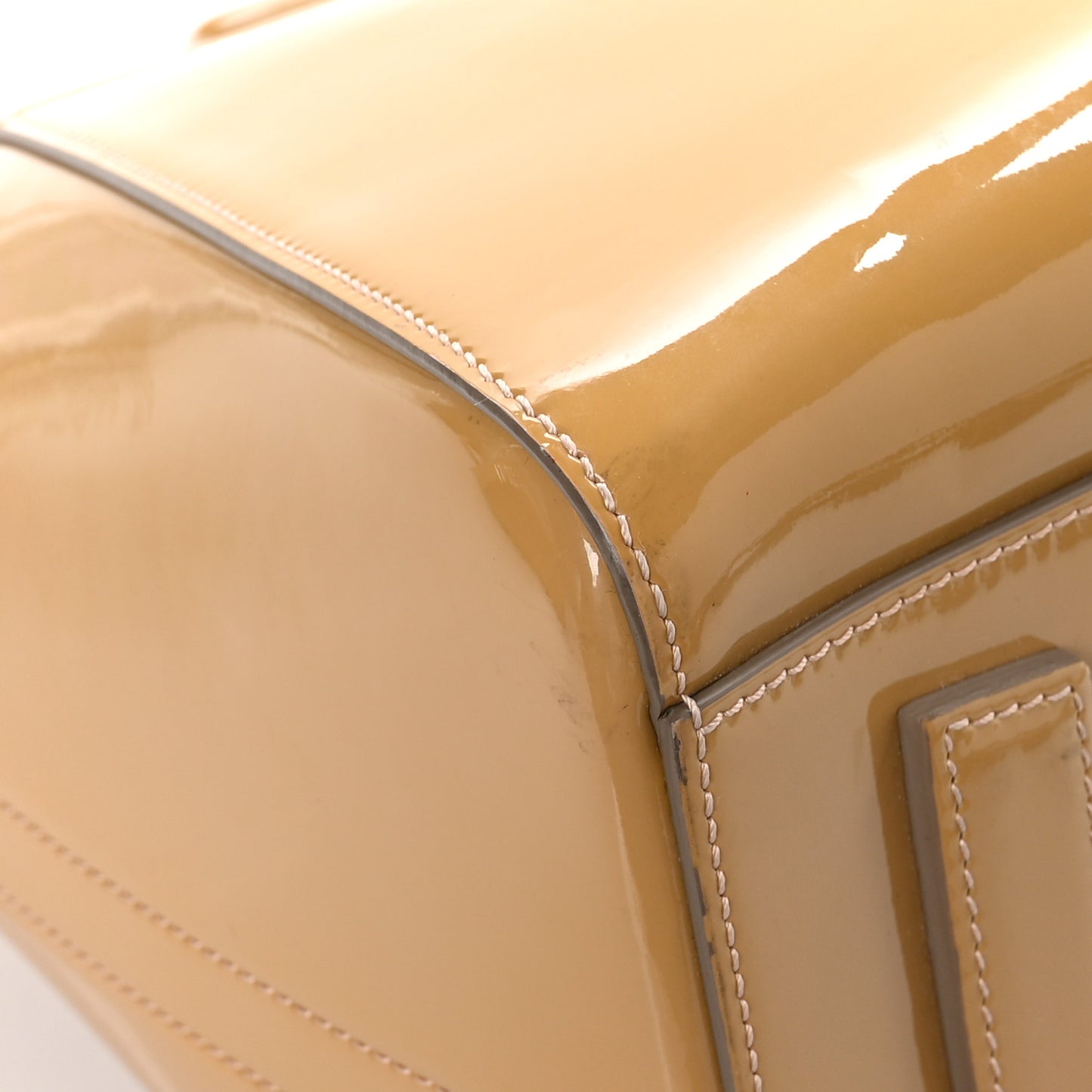 Patent Calfskin Medium Antigona Beige
