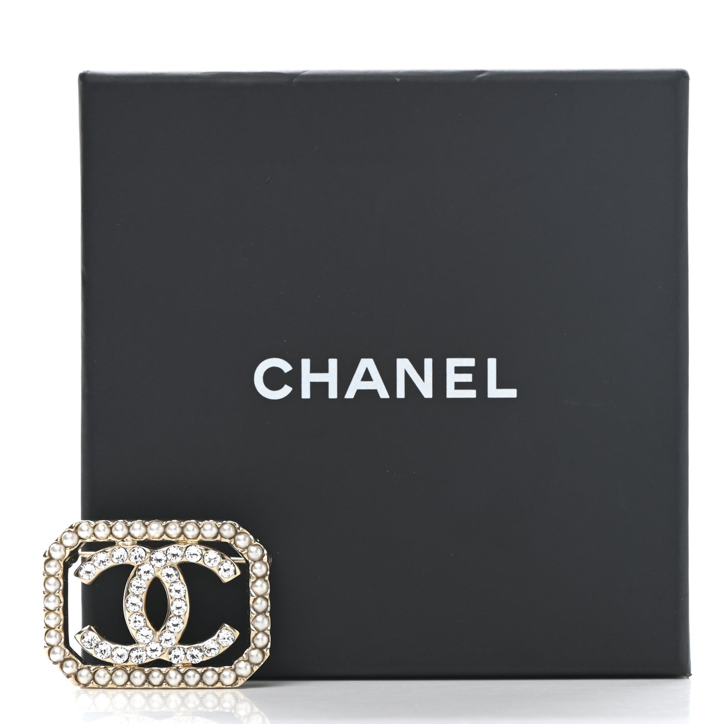 Pearl Crystal CC Brooch Gold