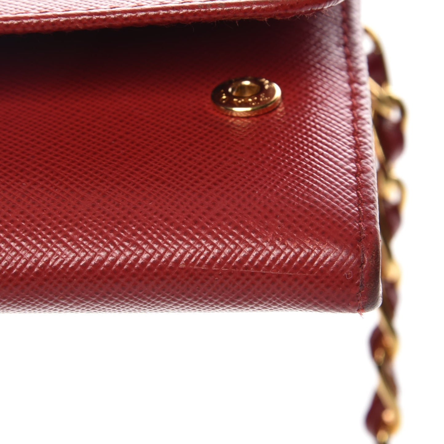 Saffiano Metal Oro Chain Wallet Fuoco