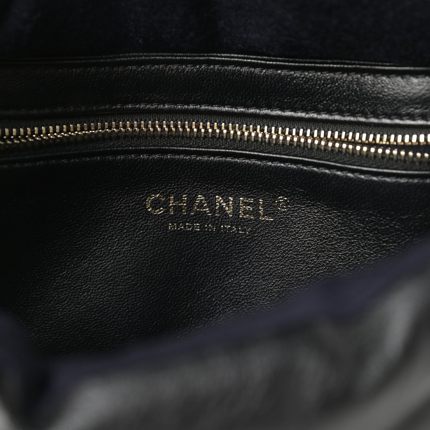 Lambskin Medium Simply Flap Black