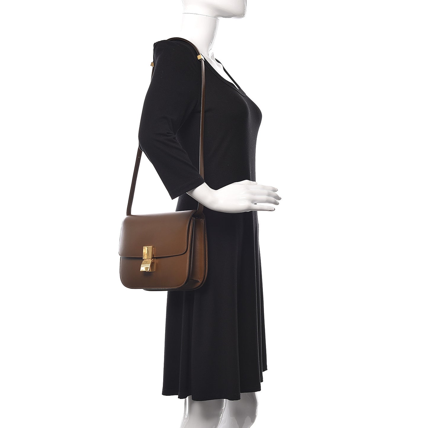 Box Calfskin Medium Classic Box Flap Bag Camel