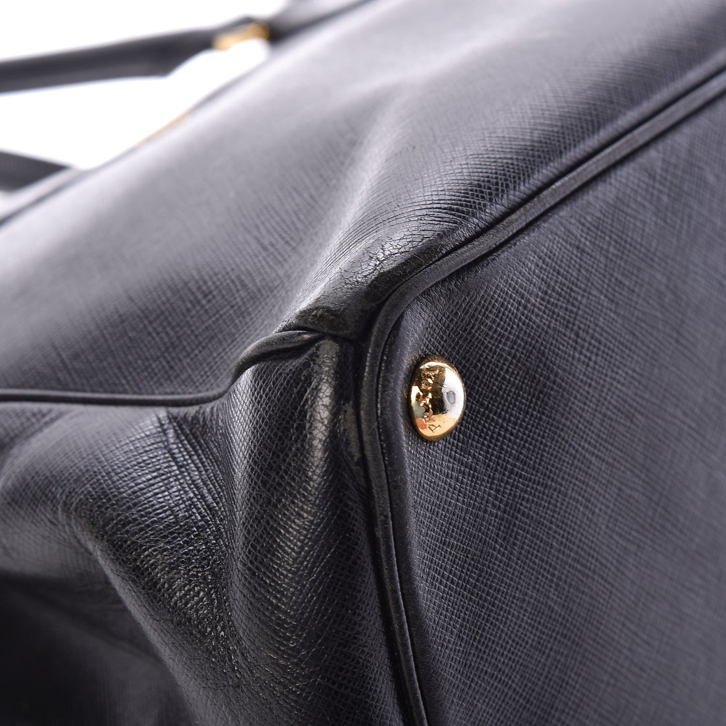 Saffiano Medium Galleria Double Zip Tote Black