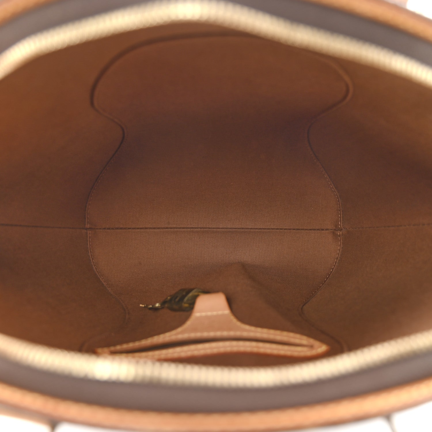 Louis Vuitton Monogram Ellipse MM 5 of 14