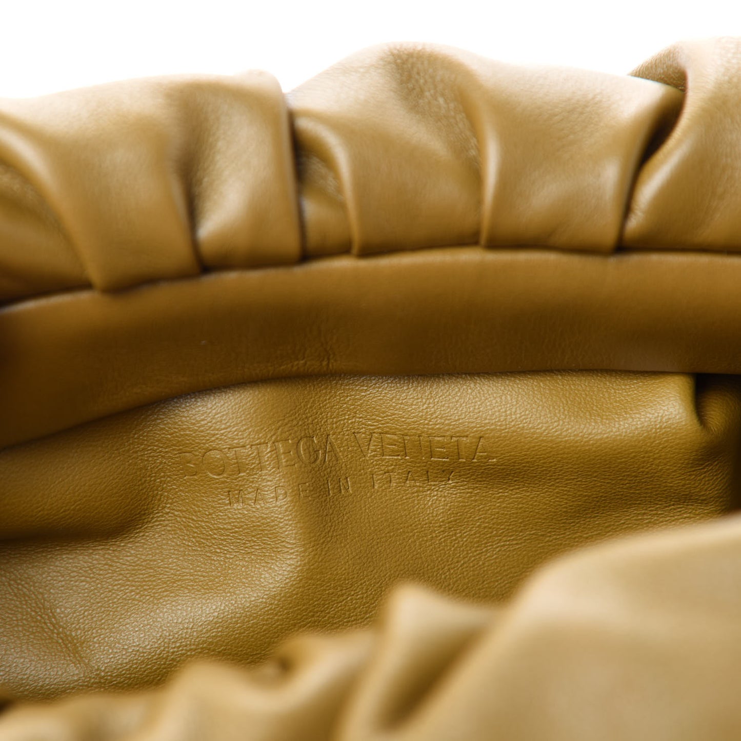 Calfskin The Pouch Chain Moutarde