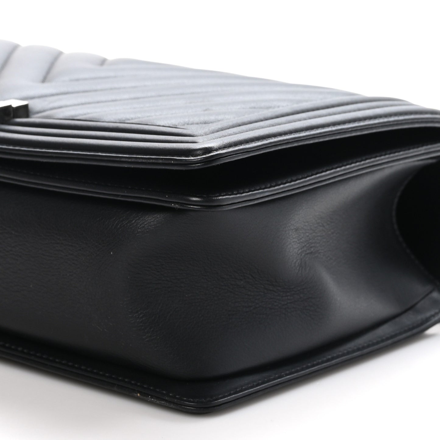 Calfskin Chevron Quilted New Medium Boy Flap Black