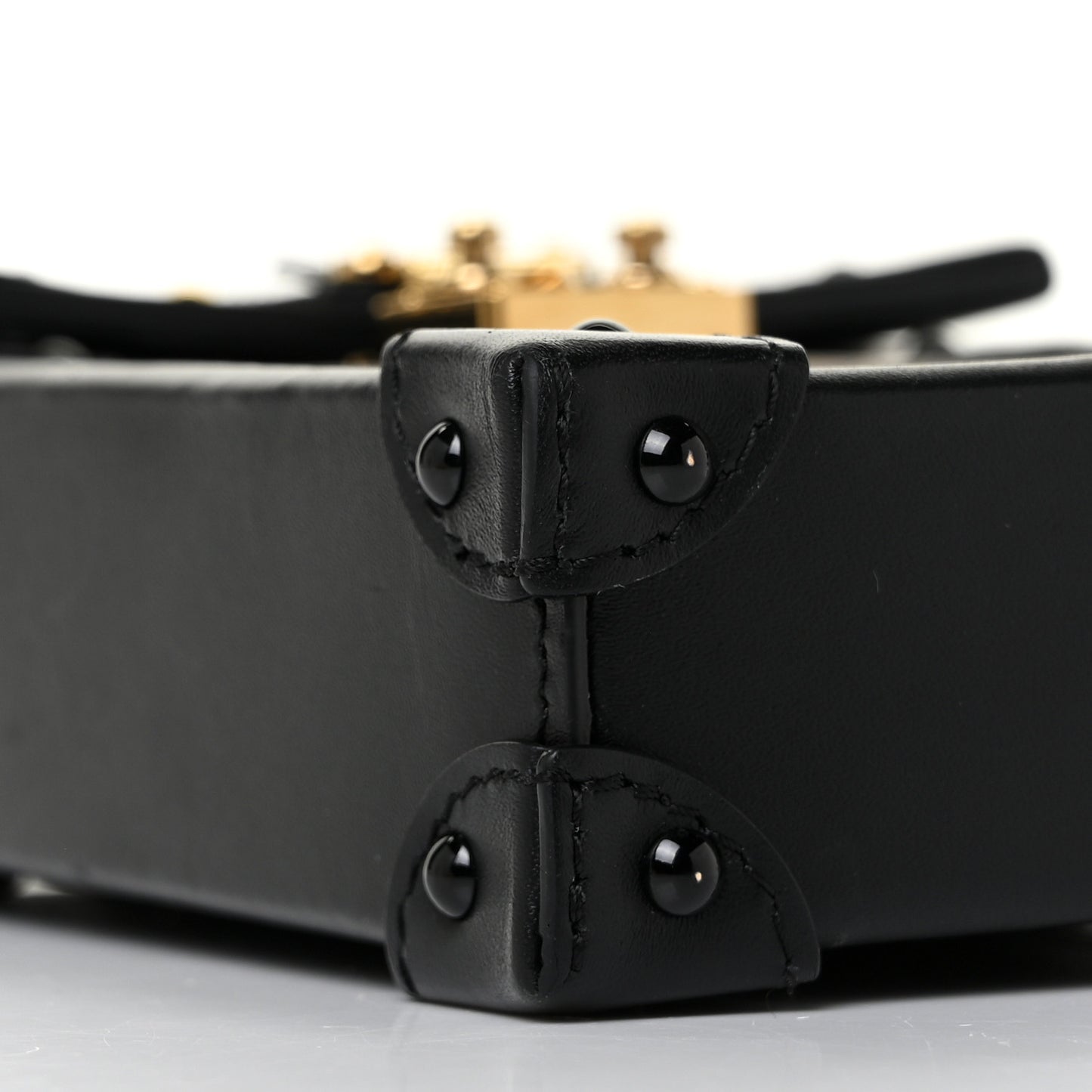 Monogram Pochette Trunk Verticale Black