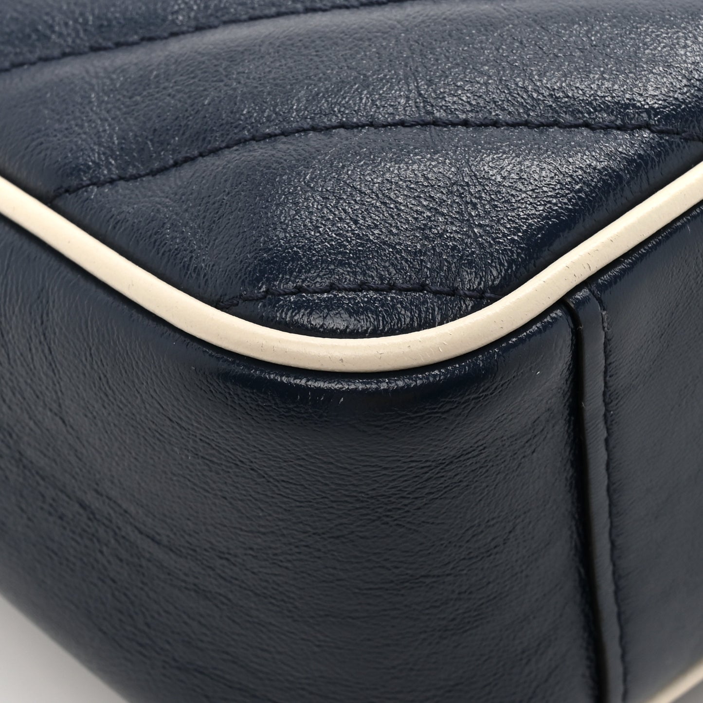 Vintage Effect Calfskin Matelasse Diagonal Small Torchon GG Marmont Shoulder Bag Blue Agata Mystic White