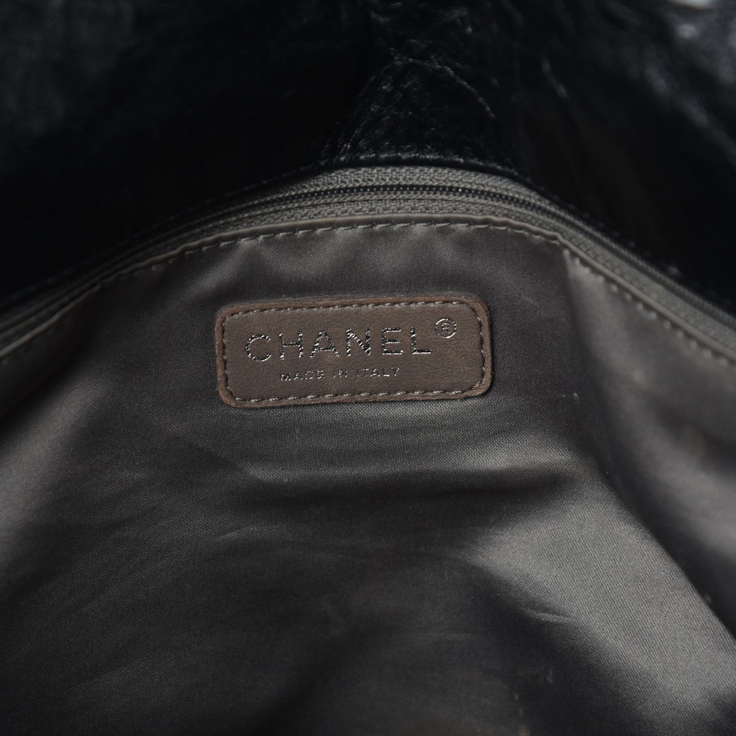 Glazed Calfskin Twisted Maxi Flap Black