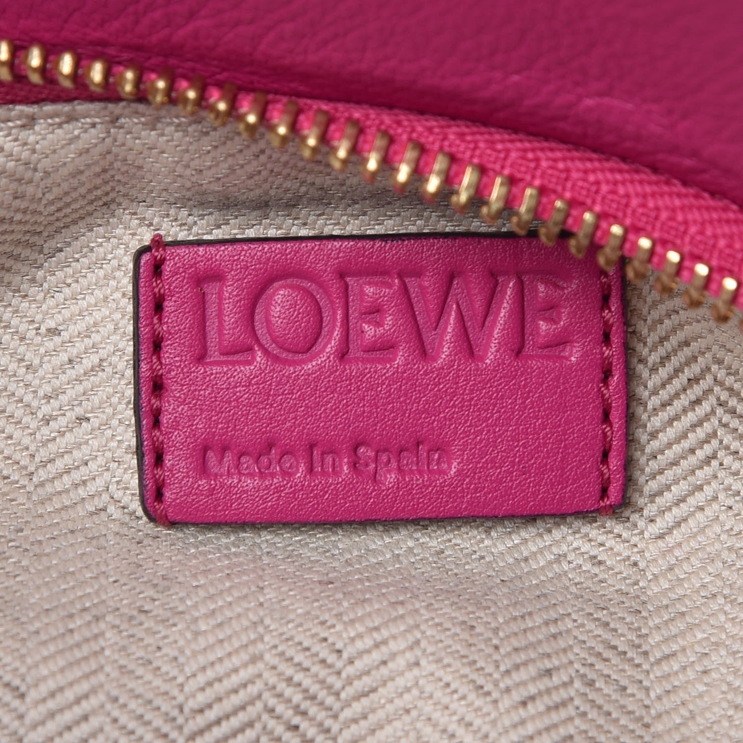 Loewe Calfskin Small Puzzle Bag Fuchsia 290293 – FASHIONPHILE