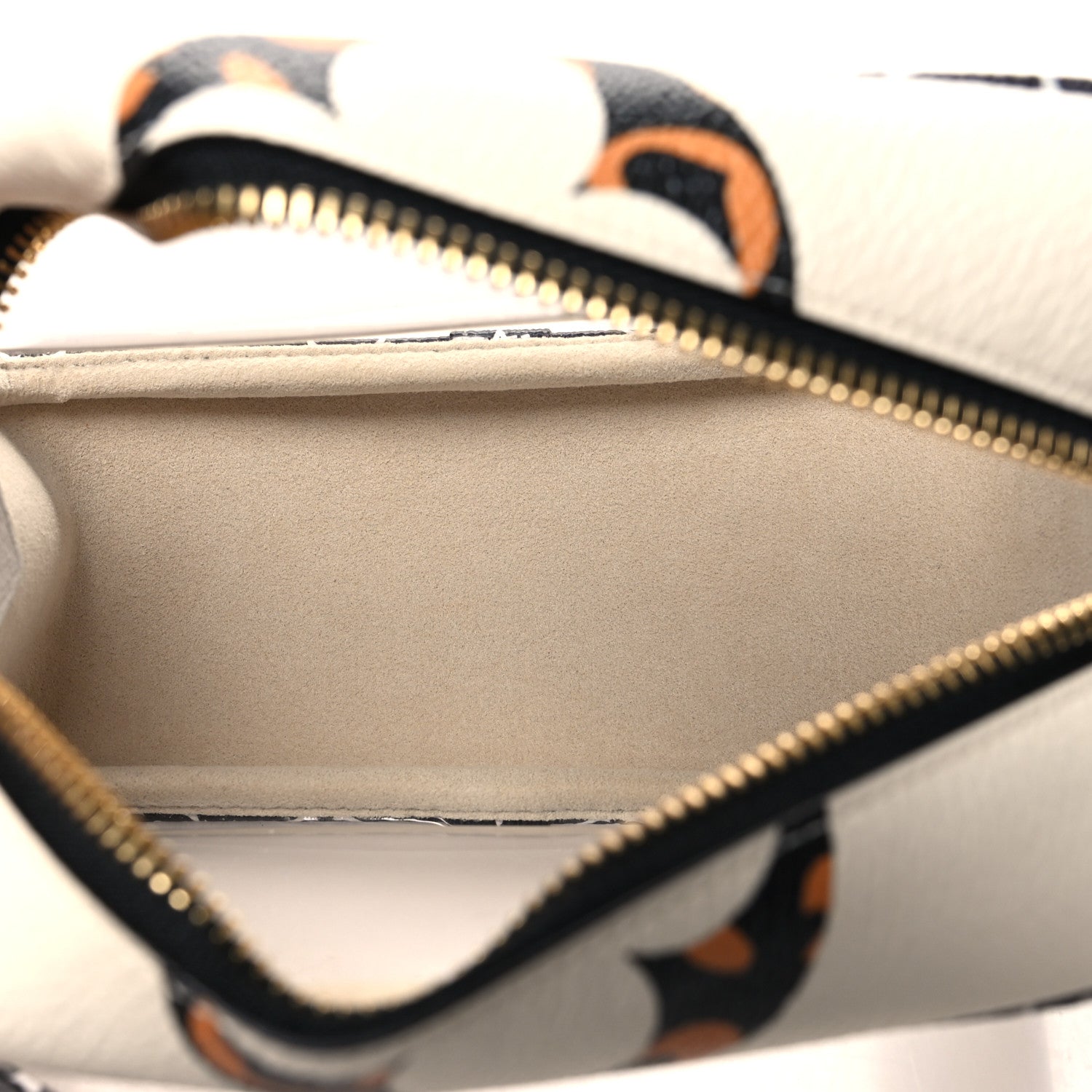 Louis Vuitton Monogram Giant Jungle Beach Pouch Ivory 5 of 9