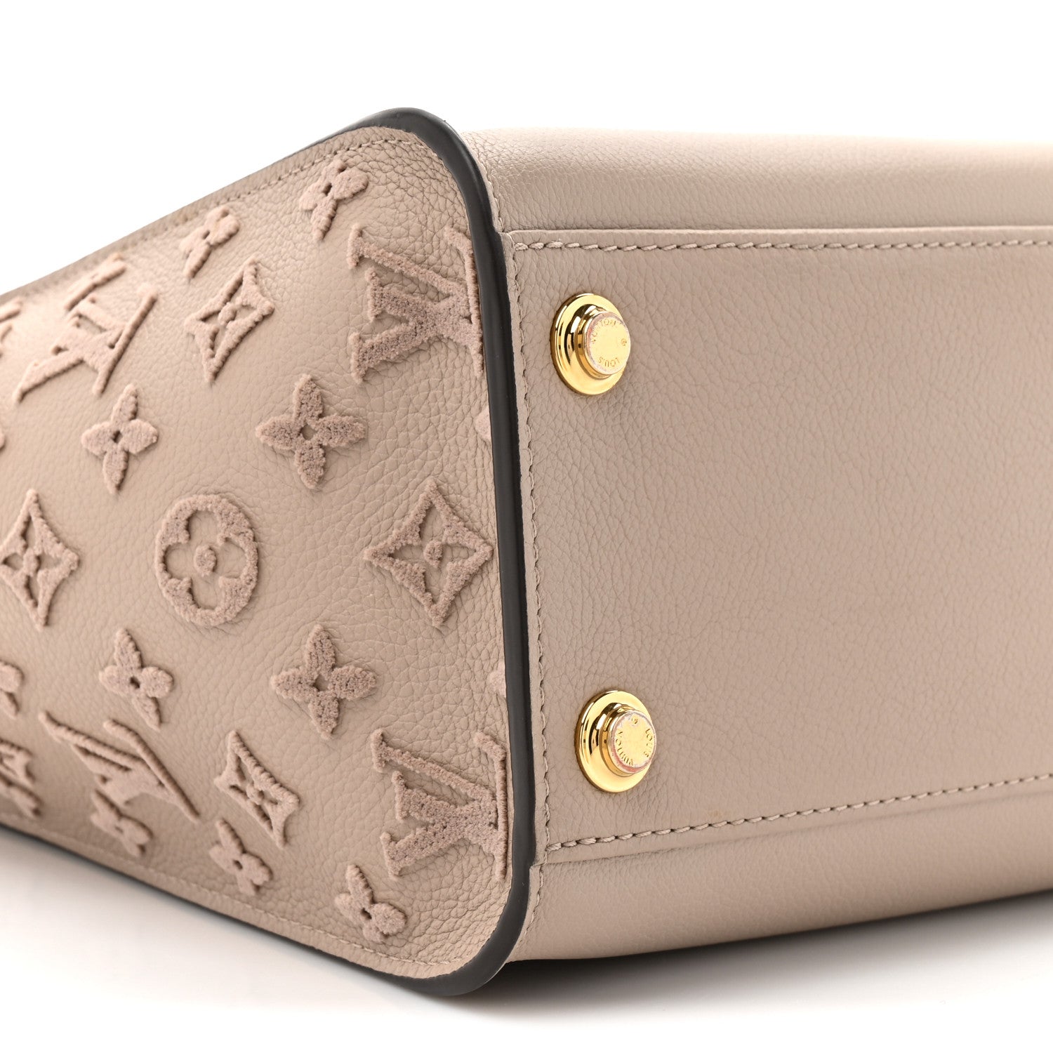 Louis Vuitton Calfskin Monogram Tufting On My Side Galet 9 of 11