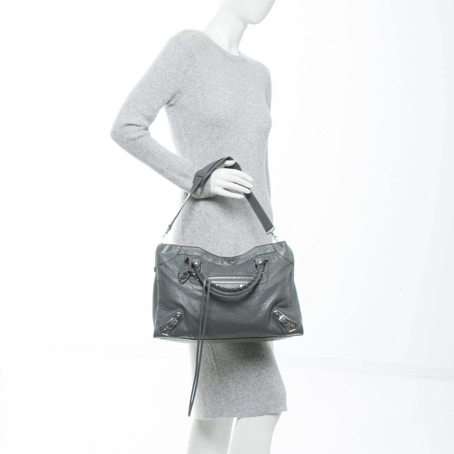 Agneau Silver Metallic Edge Hardware City Gris Cendre