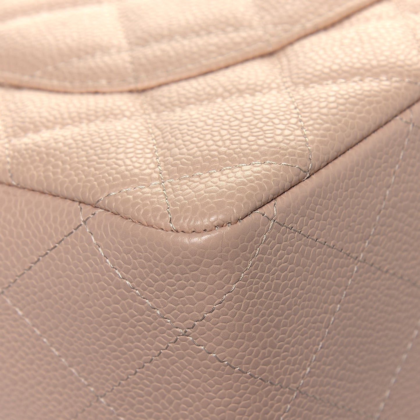 Caviar Quilted Jumbo Single Flap Beige Clair