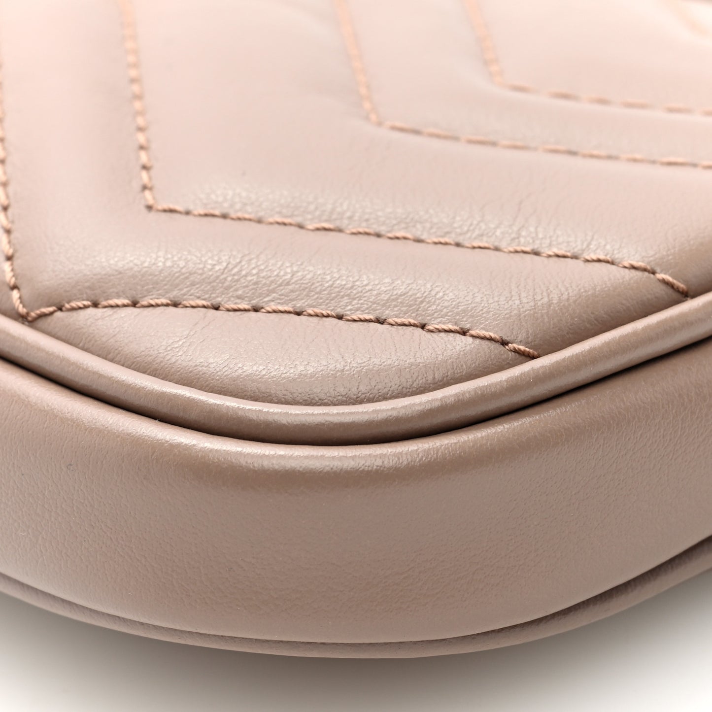 Calfskin Matelasse Mini GG Marmont Chain Crossbody Bag Porcelain Rose